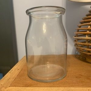 Large clear vase